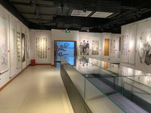 情系长三角，翰墨颂祖国——上海浦东艺术家作品展暨礼仪服务纪实